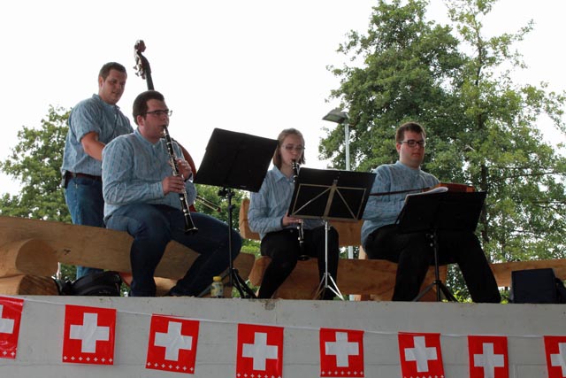 Die Jungformation «Echo vom Fricktal» aus Gipf-Oberfrick sorgte mit Heimatklängen für eine gemütliche Stimmung beim Festpublikum. Foto: Sonja Fasler Hübner