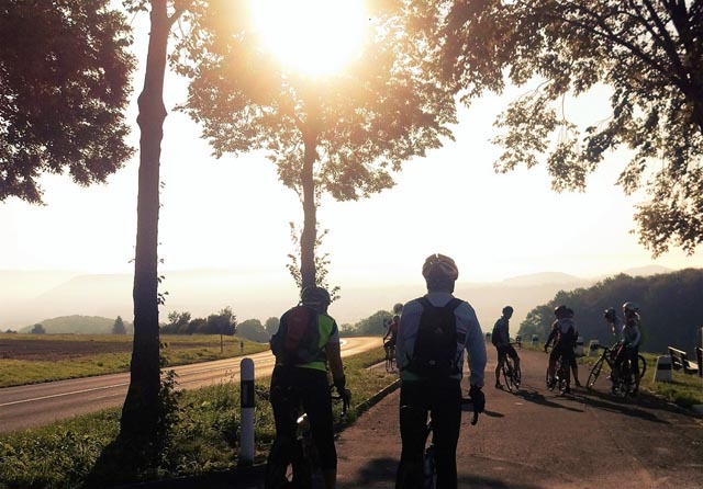 Morgensonne für die Rennvelofahrer. Foto: VMC Zeiningen
