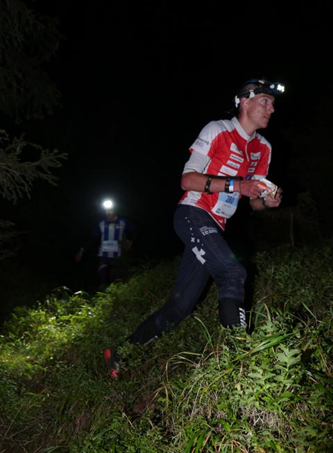 Matthias Kyburz ist auch in der Nacht nicht zu schlagen. Foto: zVg