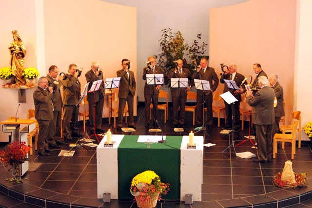 Die Jagdhornbläser Fricktal umrahmten den Gottesdienst in der Kirche Gansingen. Foto: Dieter Deiss