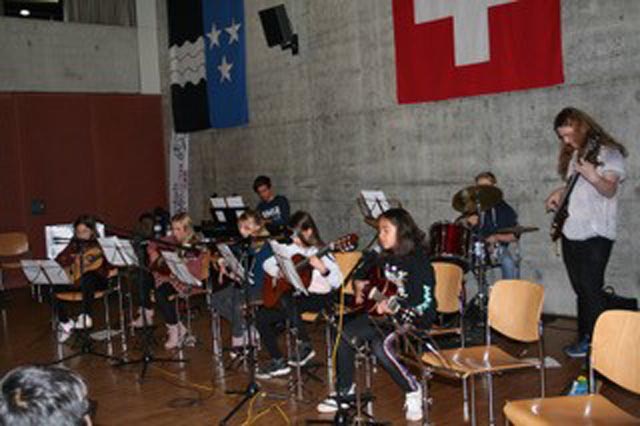 Konzert der Gitarrenschüler. Foto: Monika Sandmeier