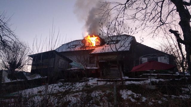 Das Bauernhaus ist nach dem nicht mehr bewohnbar. Foto: Polizei