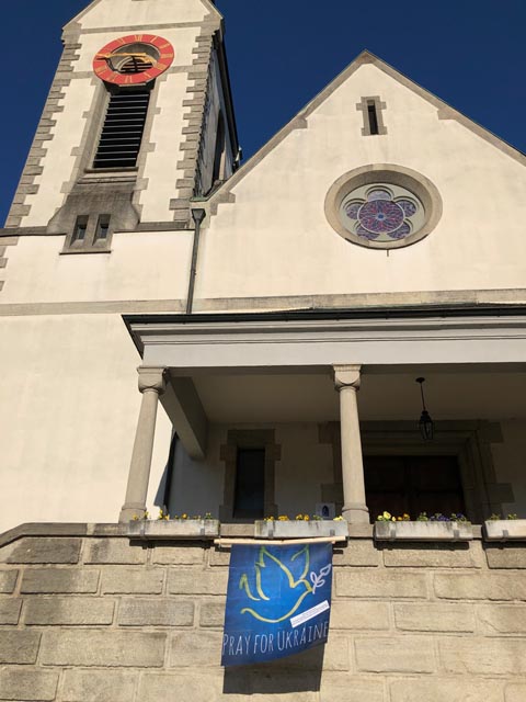 Die Kirchen in Rheinfelden rufen zum ökumenischen Friedensgebet auf. Foto: zVg