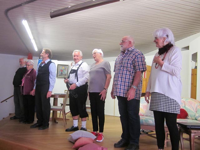  Den Wahnsinn in der WG präsentierte das Ensemble des Senioren-Theaters. Foto: zVg
