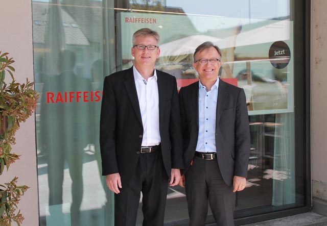 Marc Jäger, Vorsitzender der Bankleitung (links), und Peter Wiedmer, Bankleitungsmitglied, sind zufrieden mit dem Geschäftsgang. Foto: Sonja Fasler
