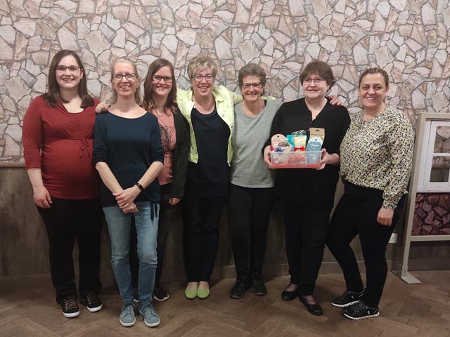 Neue und bisherige Vorstandsfrauen (von links): Ramona Berger, Claudia Sonderegger, Nicole Zedi, Andrea Berger, Jeannette Waltert. Anita Unger, Kaja Barisic. Foto: zVg