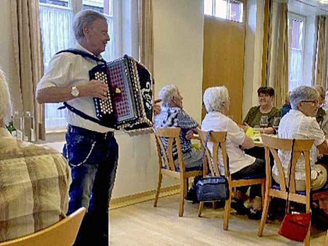 Musik von heute Markus Hasler sorgt für Unterhaltung. Foto: zVg