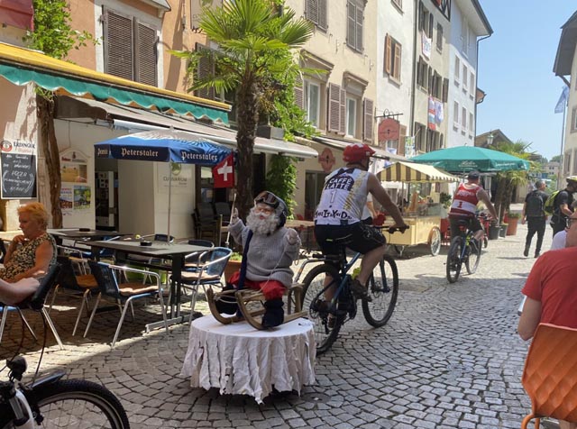 Den Schlitten dabei - man weiss ja nie, wann man ihn braucht. Foto: Nicole Hübner