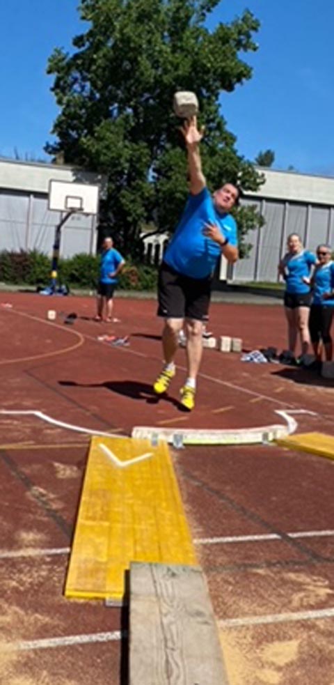 Die Steinstösser des TV Stein Frauen/Männer trugen ihren Teil zur hevorragenden Endnote von 28,94 Punkten bei. Foto: zVg