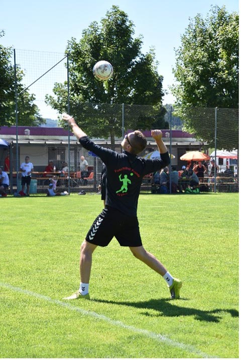 Ein gekonnter Aufschlag kann das Spiel entscheiden. Foto: zVg