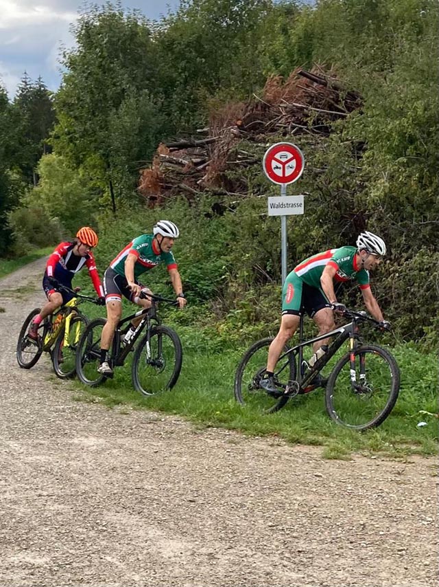 Marcel Herzog, René Emmenegger und Tim Brutschi prägten das Hauptrennen. Foto: zVg