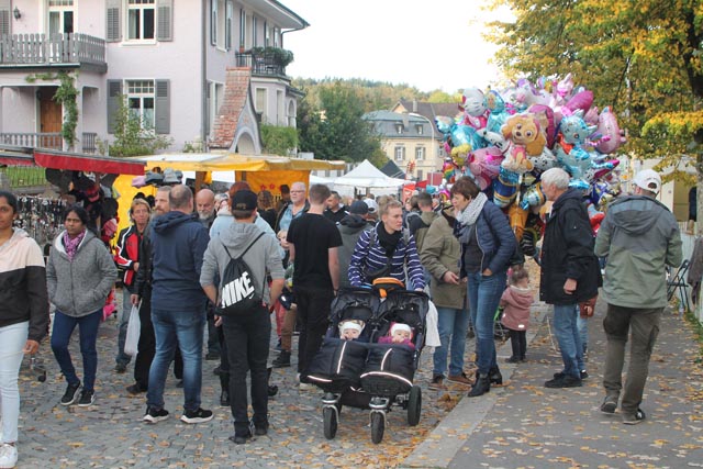 Die Anziehungskraft war auch nach zweijährigem Unterbruch gross: Rund 20 000 Besucher genossen das vielfältige Angebot der Hela. Foto: Sonja Fasler