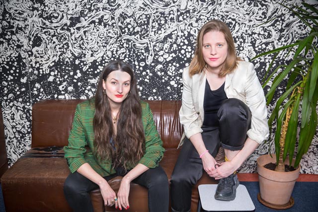 Simone Lappert (links) und Martina Berther. Foto: Livio Baumgartner