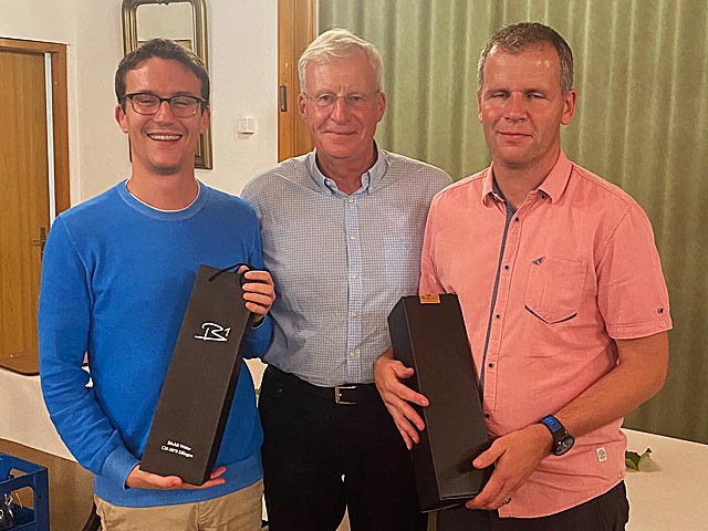 Der Präsident, Urs Hofer, bedankt sich beim Referenten, Marcel Luther, und dem Organisator, Peter Büchli. Foto: zVg