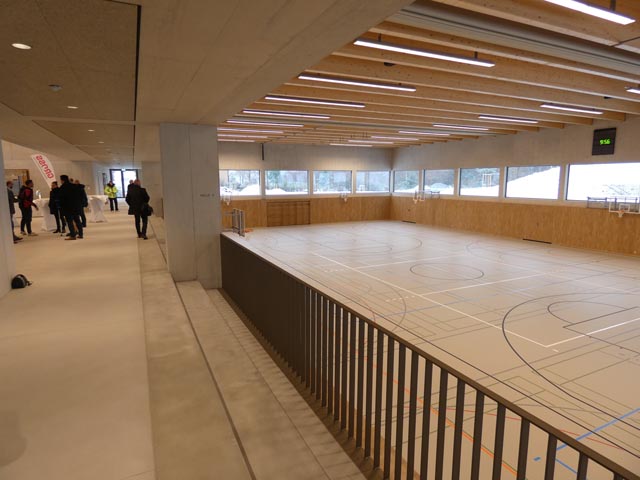 Blick in die neue Dreifach-Turnhalle im Engerfeld. Foto: Jörg Wägli