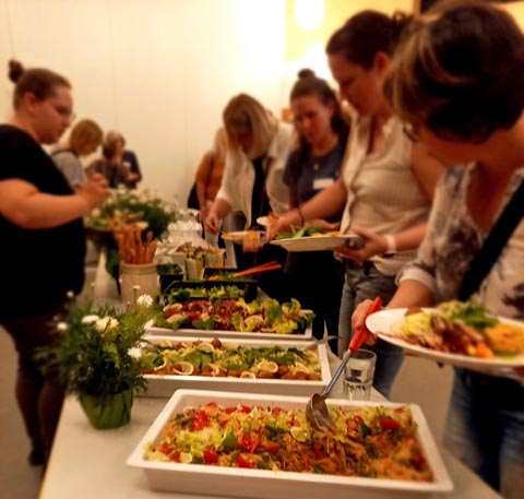 Orientalischer Apéro zum Auftakt der MV. Foto: zVg