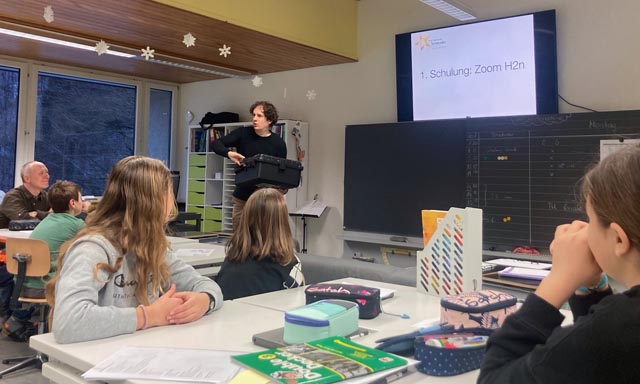 Stefan Bregy erklärt wie's geht. Foto: zVg