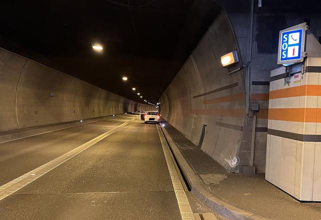 Der Unfall ereignete sich im Eggfluhtunnel. Foto: Polizei BL