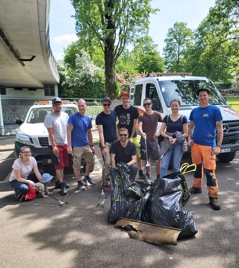 TV Zeiningen auf Bachputzete-Tour. Foto: zVg