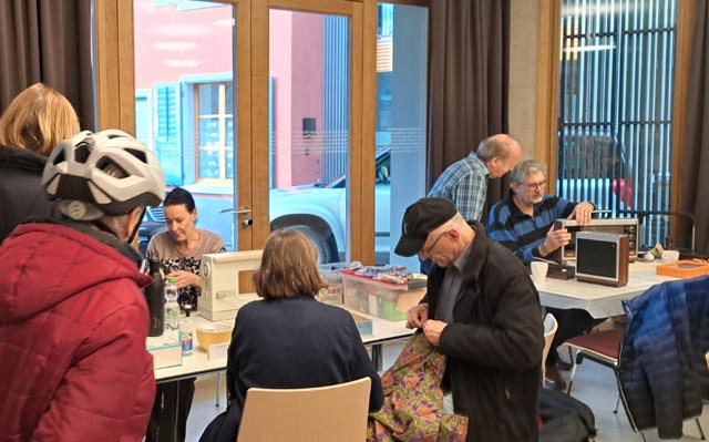 Das Repair-Café diesmal ausnahmsweise im Waldhof im Augarten. Foto: zVg