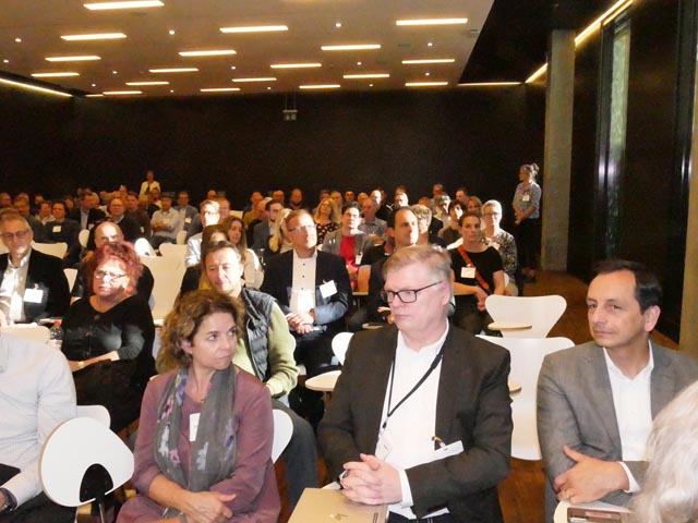 Das Interesse am Unternehmens-Apéro war gross. Foto: Jörn Kerckhoff