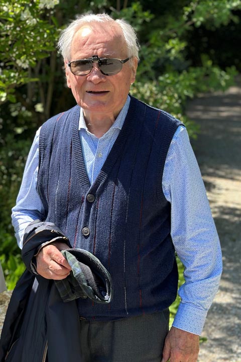 Heiri Schmid feiert goldenes Priesterjubiläum und den 90.Geburtstag. Foto: zVg