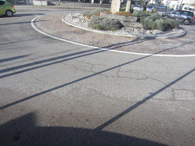 Kreisel am Bahnhof Laufen. Foto: zVg