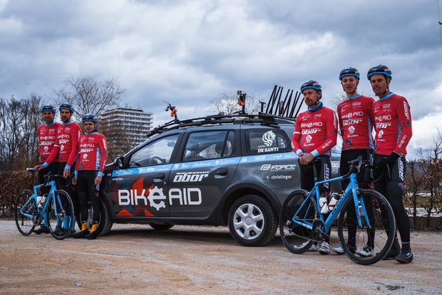Ein Teil des «Obor-Bike Aid Cycling»-Teams. Foto: zVg
