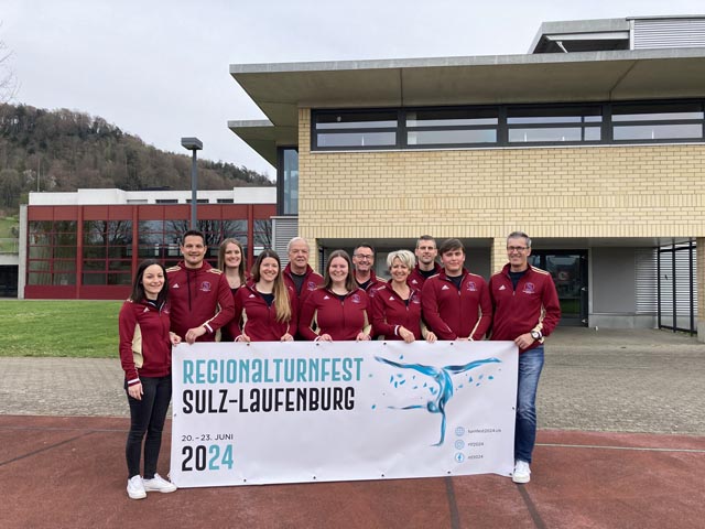 OK RTF 2024, v.l.n.r: Nicole Zumsteg, Lorenz Schraner, Tanja Stäuble, Veronika Oeschger, Roland Rüede, Lara Wächter, Toni Weiss, Moni Stäuble, Fabian Obrist, Dave Obrist, Thomas Stäuble (es fehlt Daniel Obrist 72). Foto: zVg