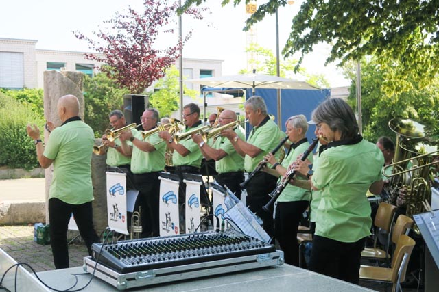 Die «Rhybuebe» spielte ein abwechslungsreiches Programm. Foto: zVg