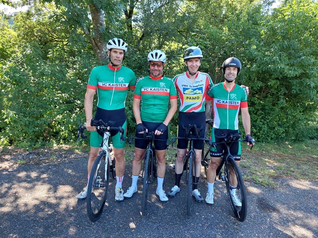 ...und im Ziel, v.l. René Emmenegger, Jens Gallert, Roland Müller, Marcel Herzog. Foto: zVg