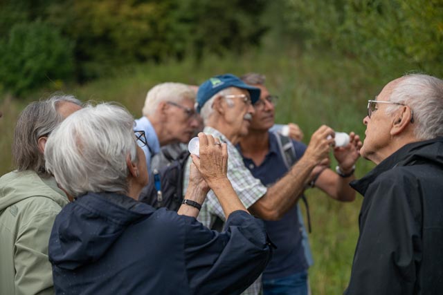 Interessante Einblicke gewannen die Mitglieder der Naturschutzvereine Möhlin und Rheinfelden bei ihrer gemeinsamen Veranstaltung. Foto: Roger Forrer