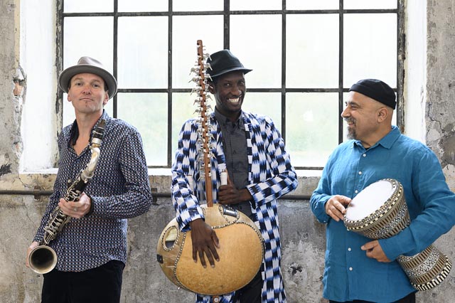 JMO Jan Galega Brönnimann – Moussa Cissokho – Omri Hason. Foto: zVg