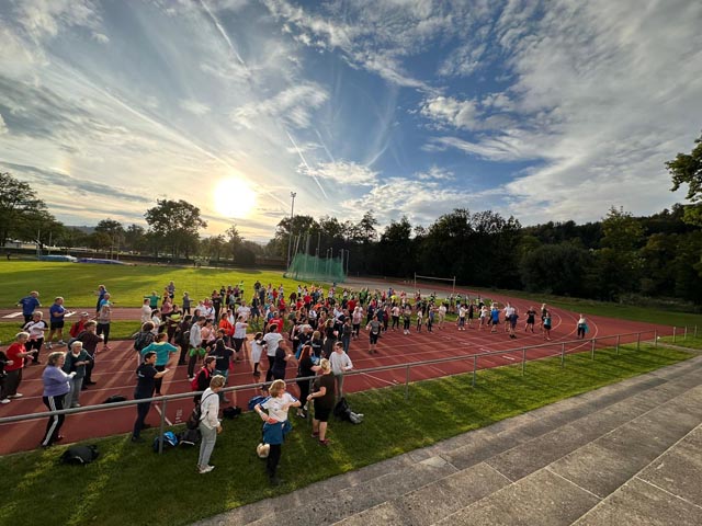 Das Einturnen sorgte für gute Laune. Foto: zVg