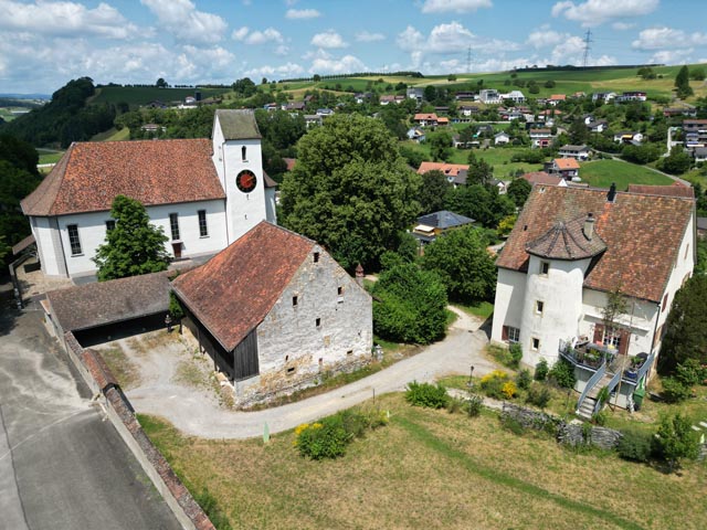 Die alte Pfarrscheue bedarf einer Restaurierung. Foto: zVg 