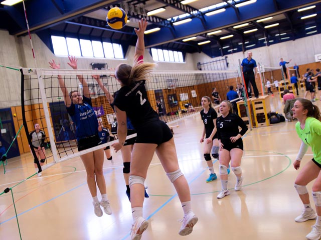 Dank starken und präzisen Angriffen ist das Damen-1-Team von Volley Smash 05 Laufenburg-Kaisten erfolgreich in die neue Saison gestartet. Foto: zVg