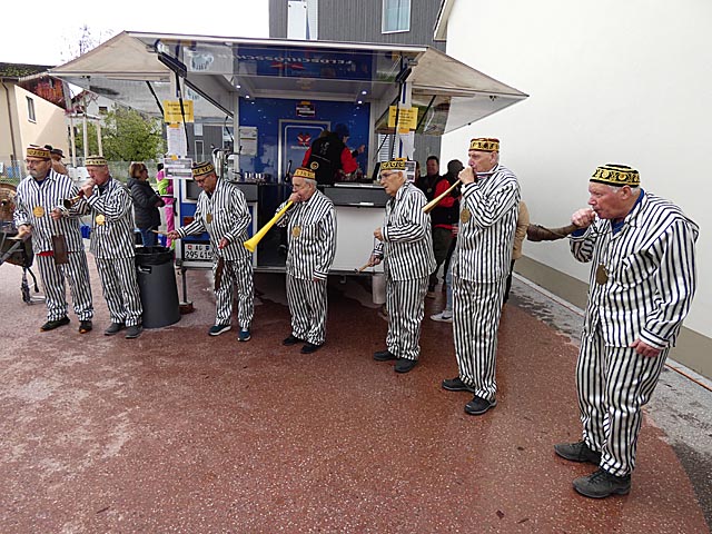 Tschättermusig mit der Alten Garde. Foto: Jörg Wägli