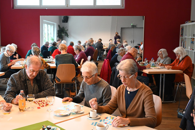 Volle Konzentration beim Lottomatch. Foto: Marianne Füglistaller