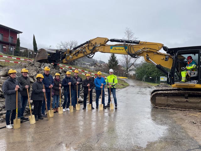 Spatenstich für Schulhausbau in Gansingen