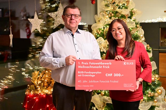 Scheckübergabe von Präsident Rolf Meyer an Wettbewerbsgewinnerin Oliva Hasler. Foto: zVg