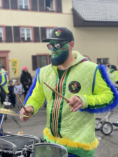 Fröhlicher Fasnachtsumzug in Möhlin. Foto: Lilia Staiger