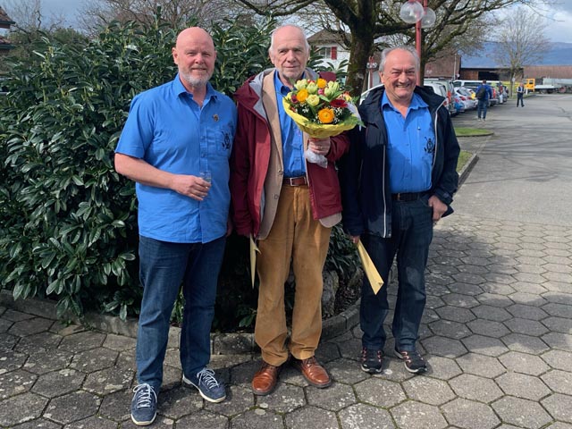 Die drei Jubilare der Pontoniere Wallbach (von links): Dominique Koch, René Ott und Max Guarda. Foto: zVg