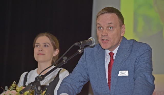 Der Aargauer Regierungsrat Jean-Pierre Gallati erntete für seine offenen Worte zur Neutralität der Schweiz grossen Applaus. Foto: wr