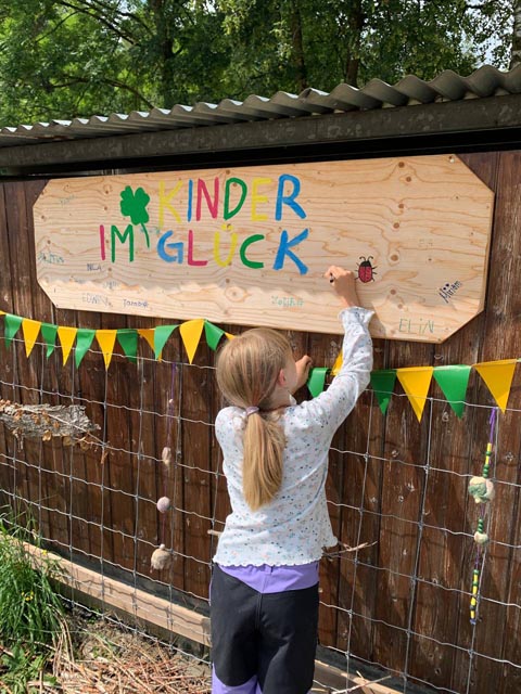 Das Lern- und Kompetenzzentrum Permakultur auf dem Glück-Hof Baldegg Baden bietet Workshops für Erwachsene und Kinder an. Foto: zvg