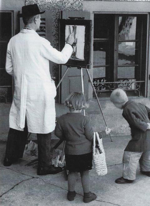 Strasser beim Malen in der Marktgasse. Foto: zVg