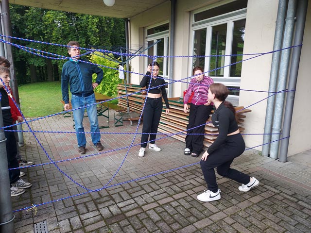 Gemeinsam sich mit dem Glauben auseinandersetzen und ihn feiern, zusammen Erkundungstouren machen, Zeit miteinander verbringen – all das brachte die Jugendlichen im Firmweekend einander näher. Foto: zVg
