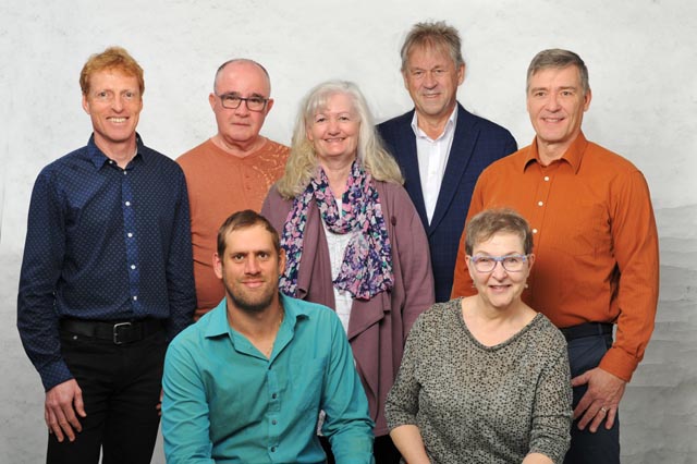 Die Kandidierenden des Bezirks Laufenburg (von links): Hinten: Daniel Indergand, André Strebel, Annemarie Ackermann, Rainer Ackermann, Frank Studer; Vorne: Sascha Holderegger, Cornelia Strebel. Foto: zVg