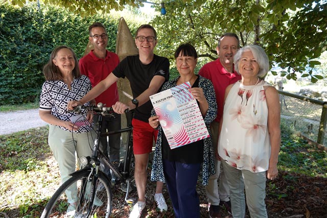 Freuen sich auf den 3. Kultur-Trip in Frick und Gipf-Oberfrick, von links Hedy Stalder, Roger Furrer, Philipp Weiss, Margot Reimann, Jos Bovens und Brigitte Asti. Foto: Peter Schütz