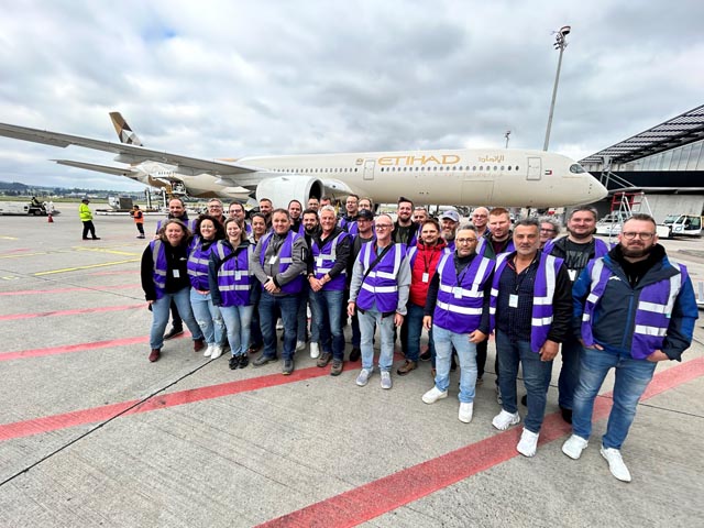 Möhlin: R. Häsler AG-Jubilare erkunden Flughafen Zürich