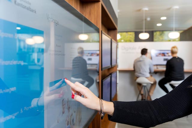 Neue interaktive Geschäftsstelle für die Aargauische Kantonalbank in Frick 